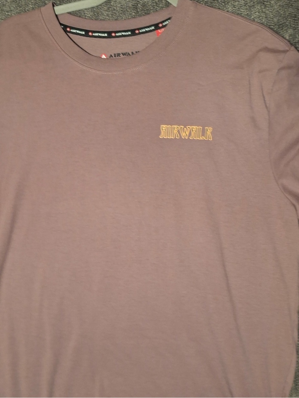Airwalk Mauve-Pink Crewneck Tee with Logo